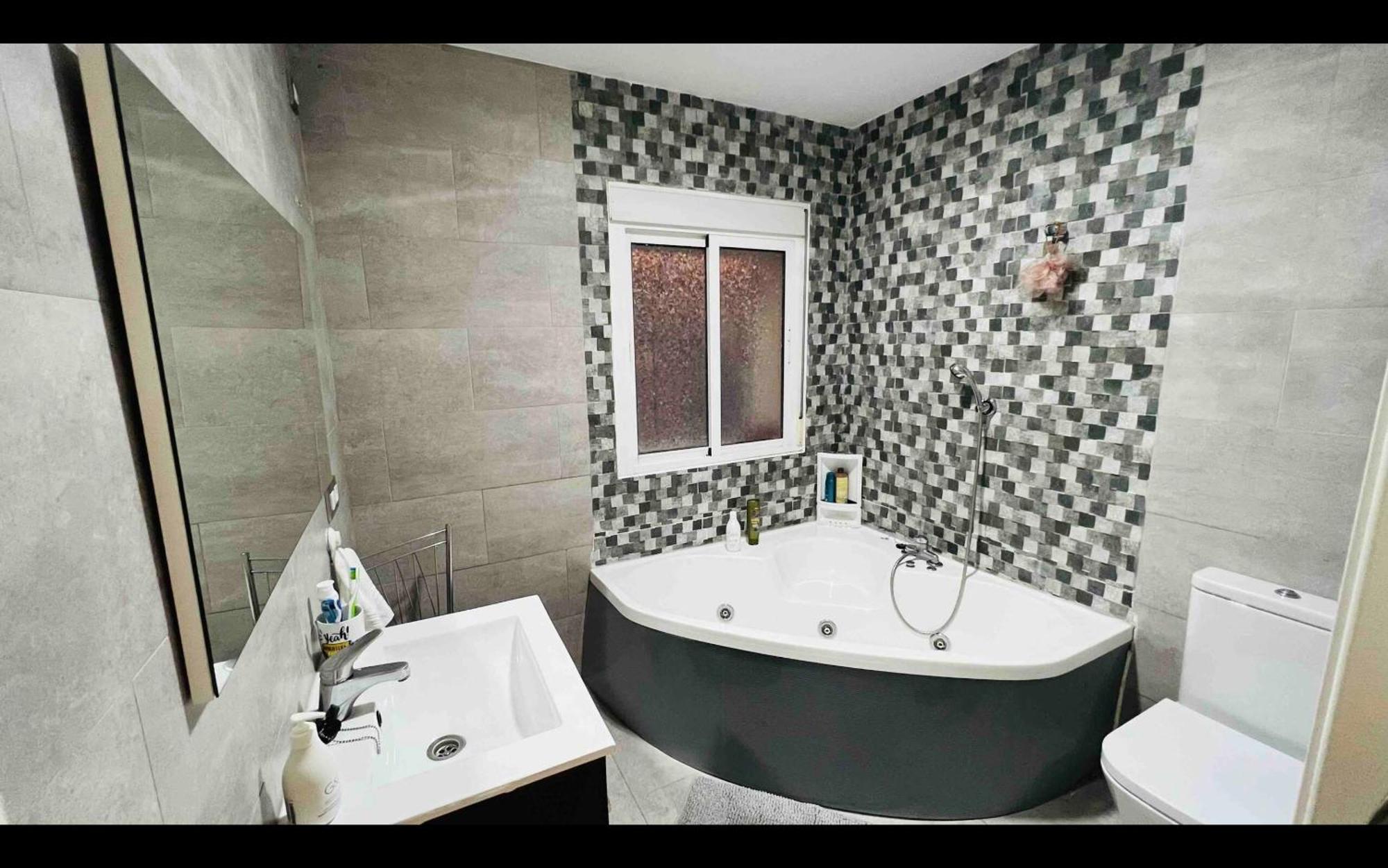 Habitacion Comoda Seville Exterior photo